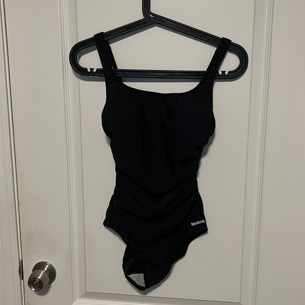 Reebok One-piece bathing suit / swimsuit size 6 black